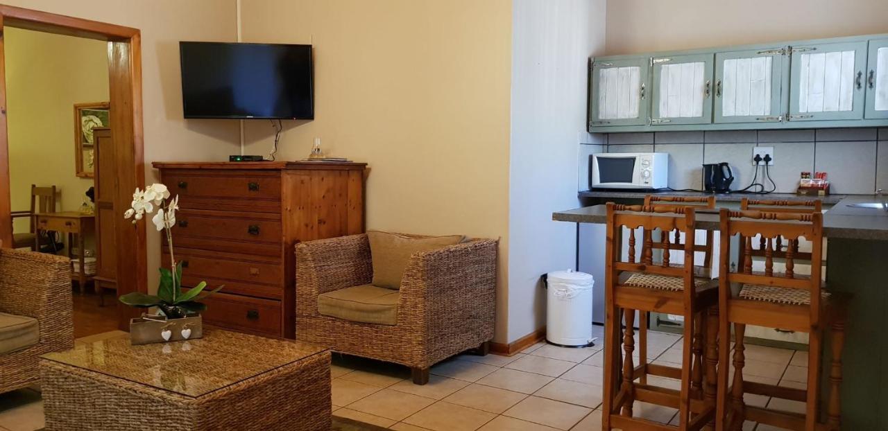 Celtis Country Lodge & Restaurant Middelburg  Bagian luar foto