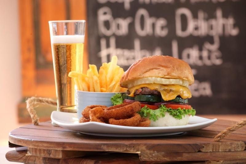 Celtis Country Lodge & Restaurant Middelburg  Bagian luar foto